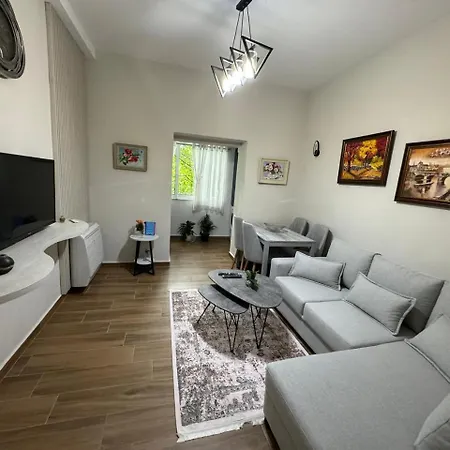 Ami Blloku Apartment